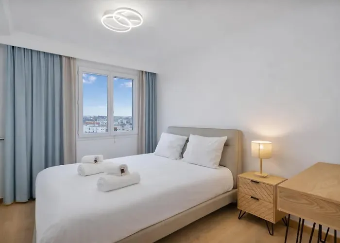 Apartment Lumineux 3 Ch - 8 P - Zenith & La Paris